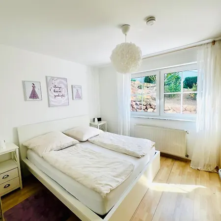 Moderne & Gemuetliche Mit Terasse In Nieder-olm Apartamento